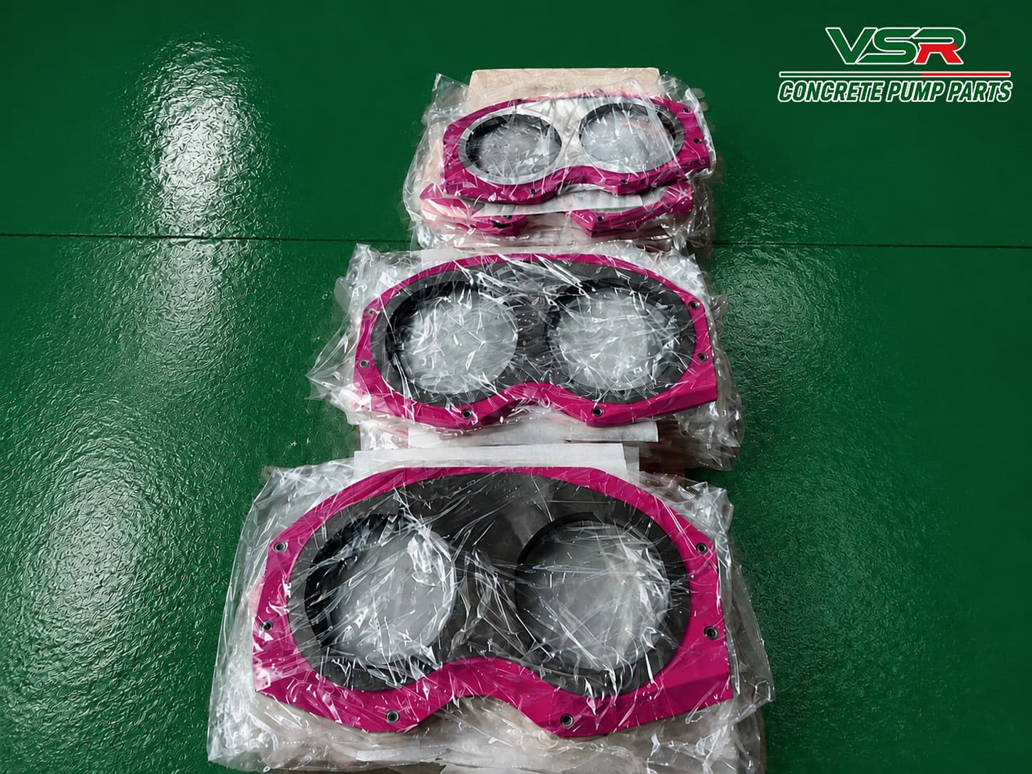 Concrete pump wear plate